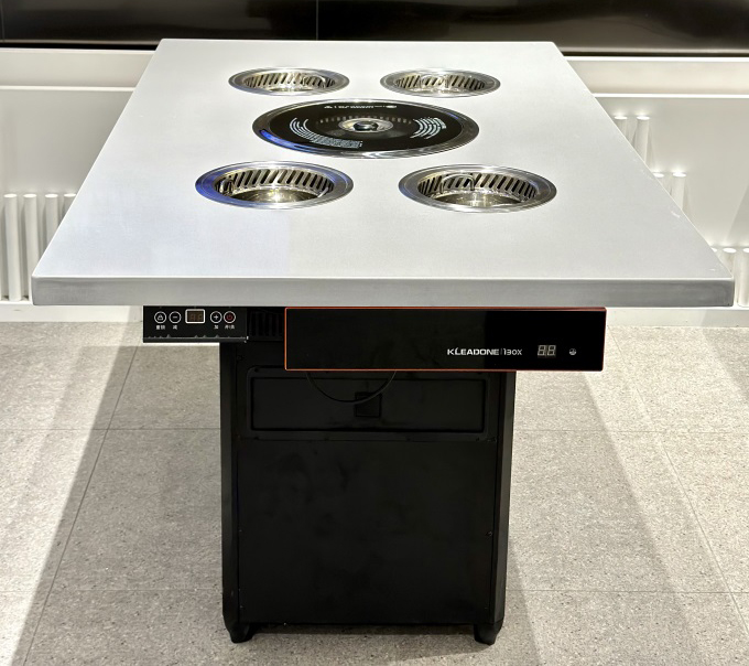 Marble countertop 4-seat small hot pot smokeless hot pot barbecue integrated dining table